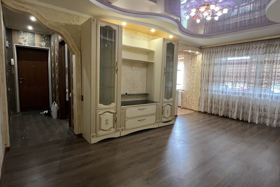 Продаётся 3-комнатная квартира, 55.8 м²