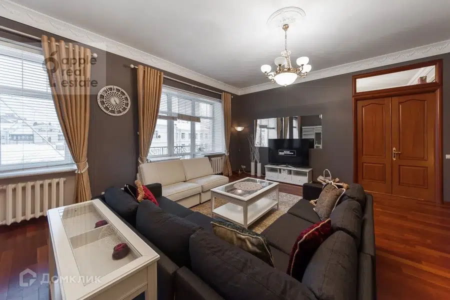 Продаётся 4-комнатная квартира, 164.1 м²