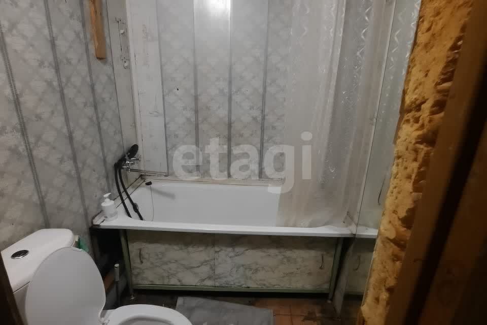 Продаётся комната в 3-комн. квартире, 14 м²