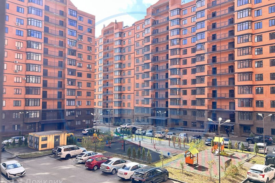 Продаётся 1-комнатная квартира, 70.3 м²