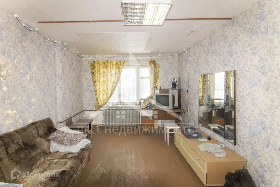 Продаётся комната в 10-комн. квартире, 17.6 м²