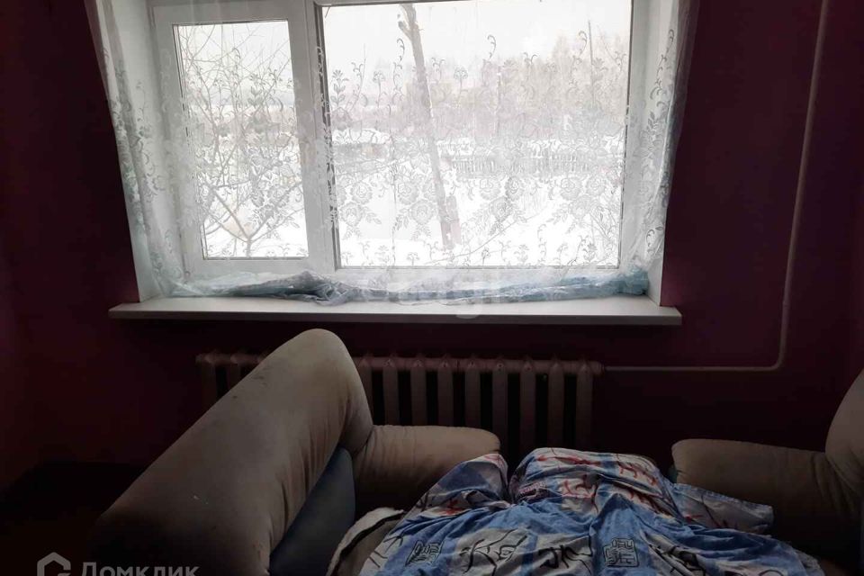 Продаётся 3-комнатная квартира, 45.8 м²