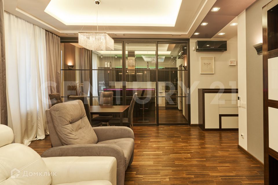Продаётся 3-комнатная квартира, 107.7 м²