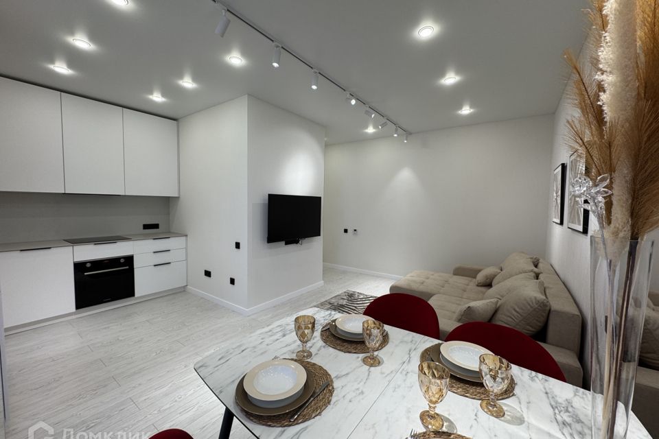 Продаётся 2-комнатная квартира, 93.1 м²