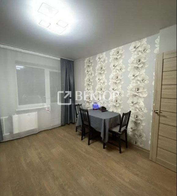 Продаётся 1-комнатная квартира, 42 м²