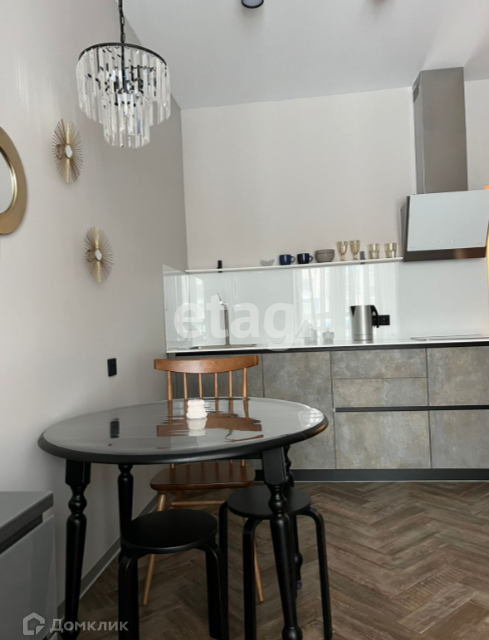 Продаётся 1-комнатная квартира, 51.6 м²