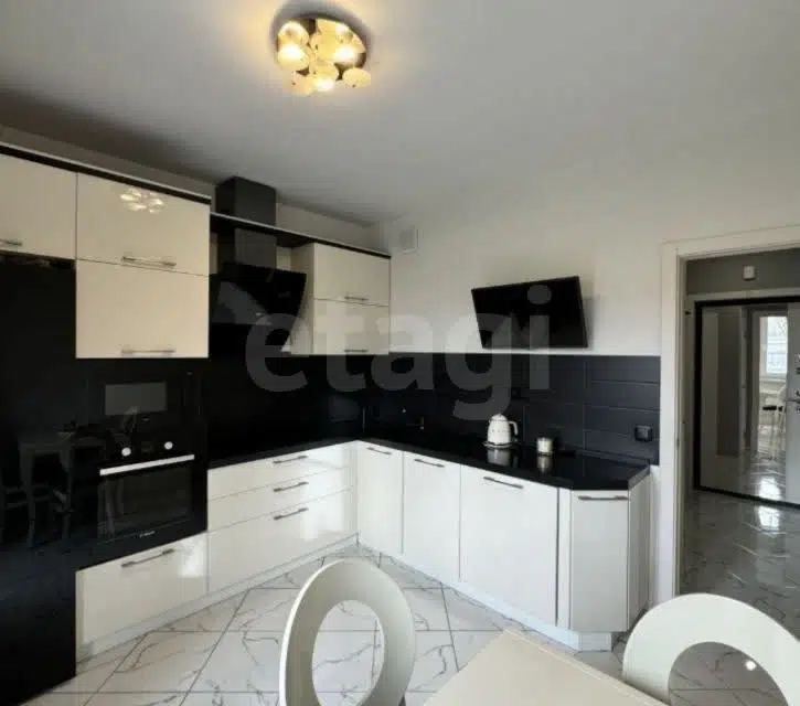 Продаётся 1-комнатная квартира, 37.8 м²