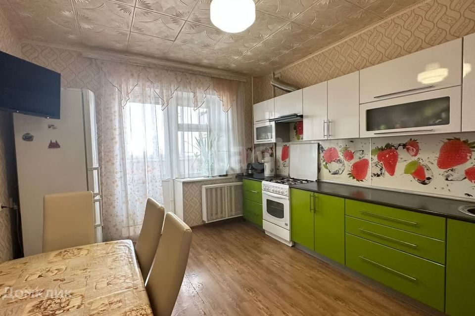 Продаётся 3-комнатная квартира, 124.6 м²