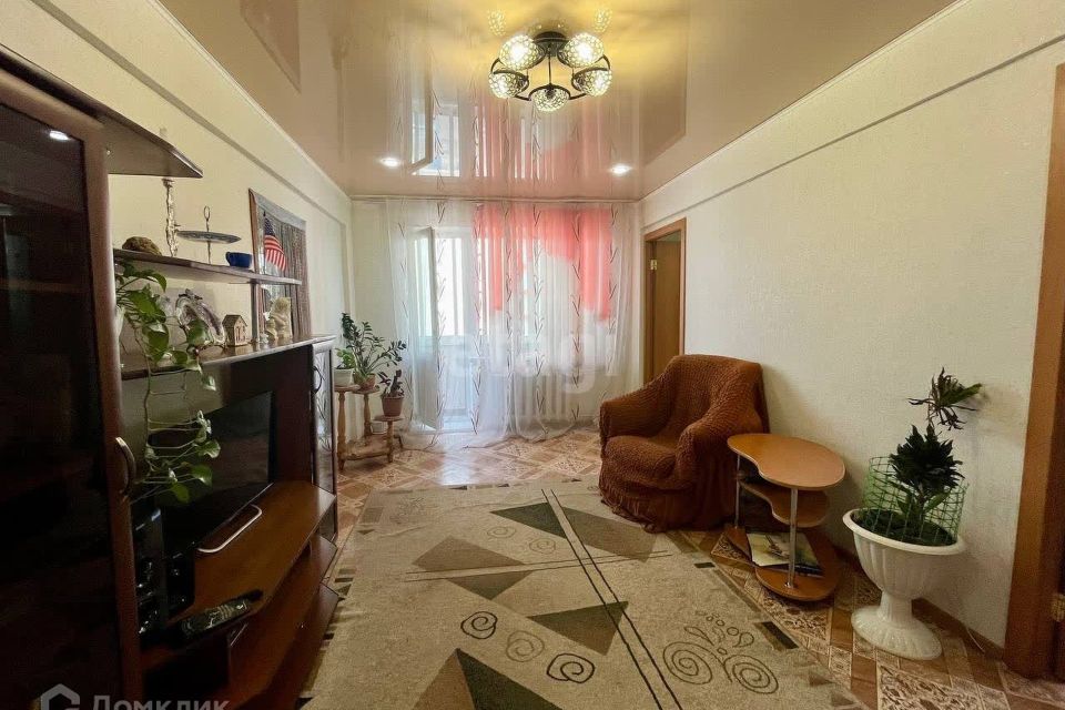 Продаётся 3-комнатная квартира, 49.4 м²