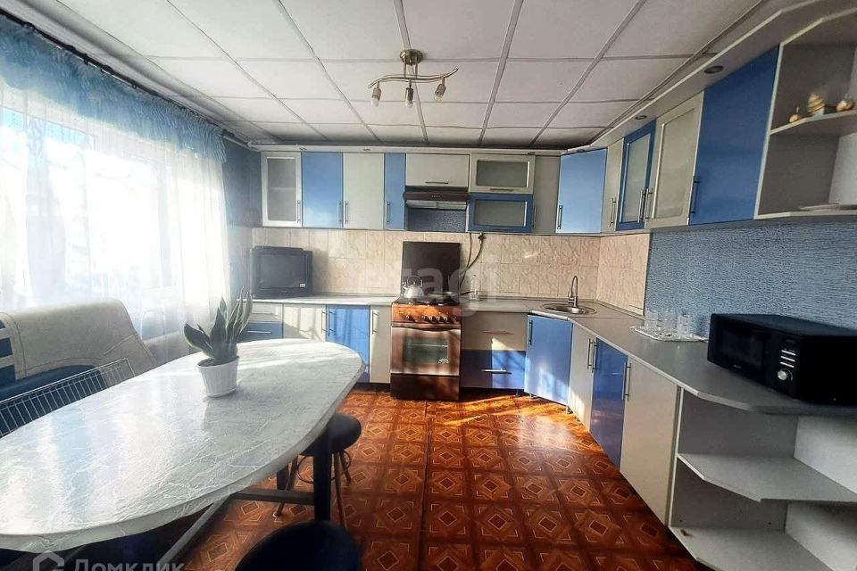 Продаётся 4-комнатная квартира, 99.8 м²