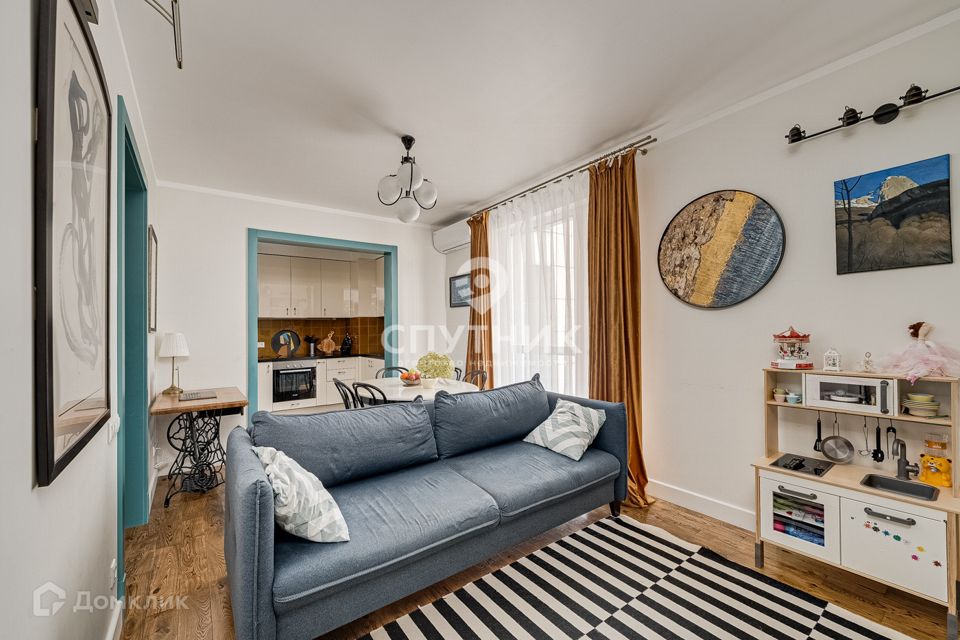 Продаётся 2-комнатная квартира, 71 м²