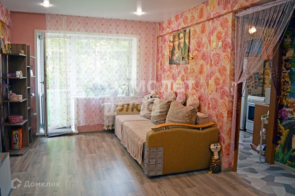 Продаётся 3-комнатная квартира, 58.8 м²