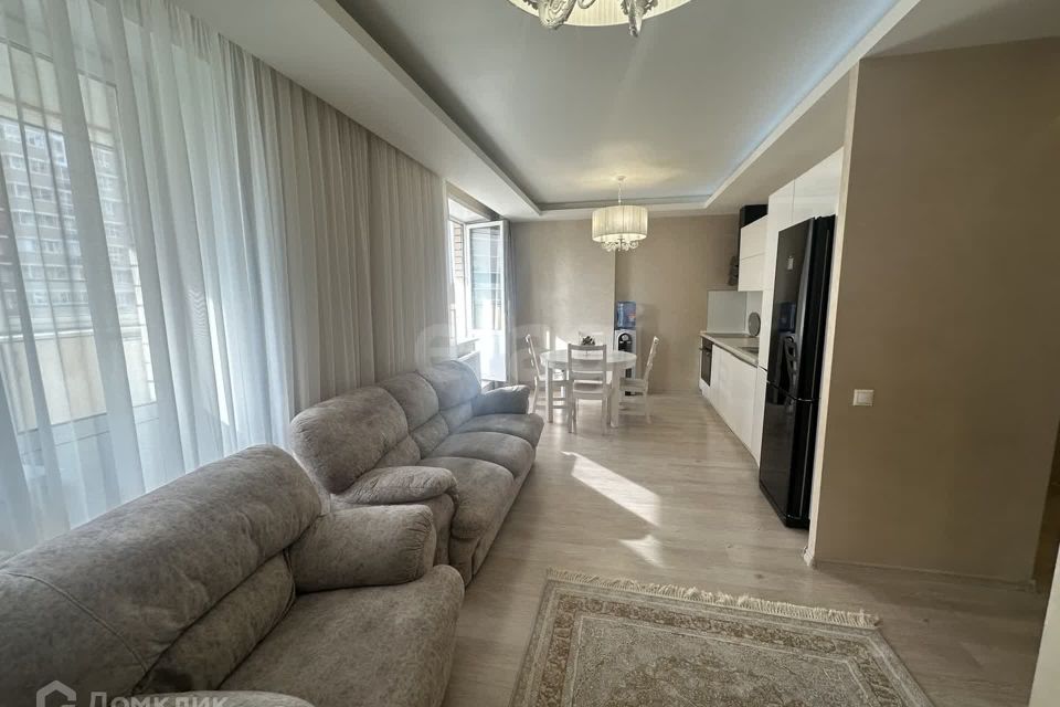 Продаётся 4-комнатная квартира, 103.5 м²