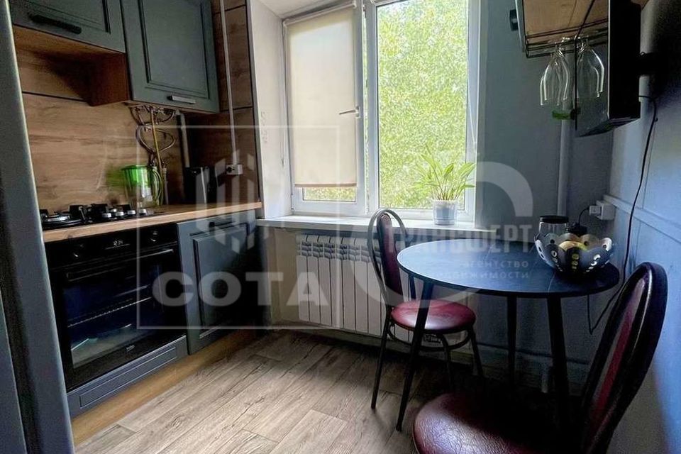 Продаётся 2-комнатная квартира, 42.8 м²
