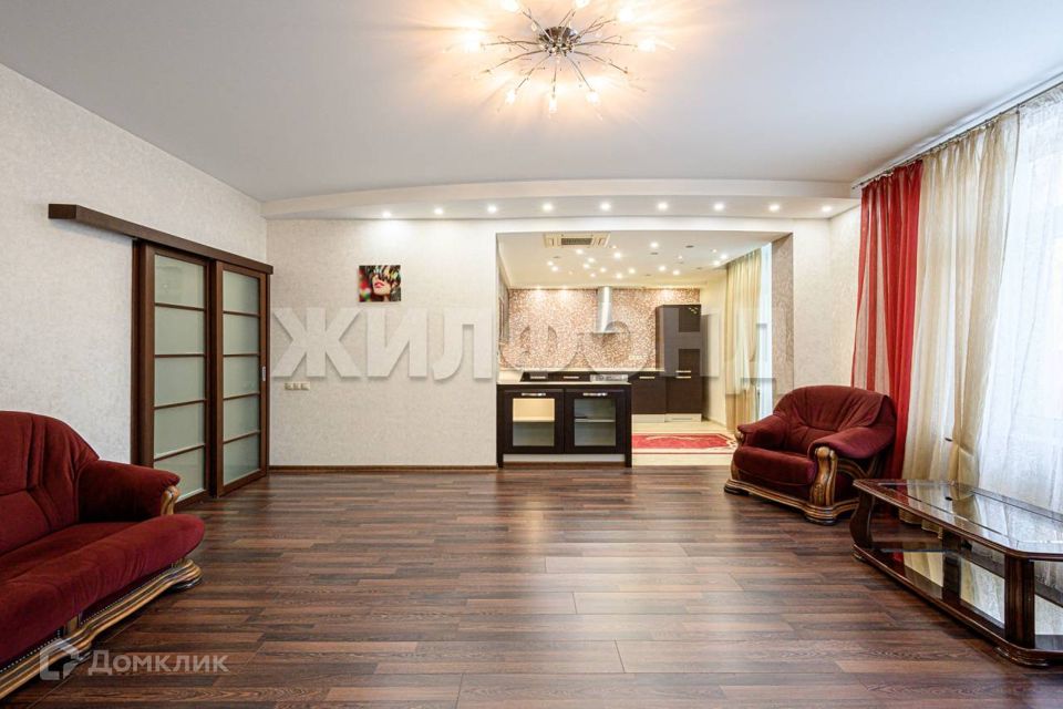 Продаётся 3-комнатная квартира, 117.4 м²
