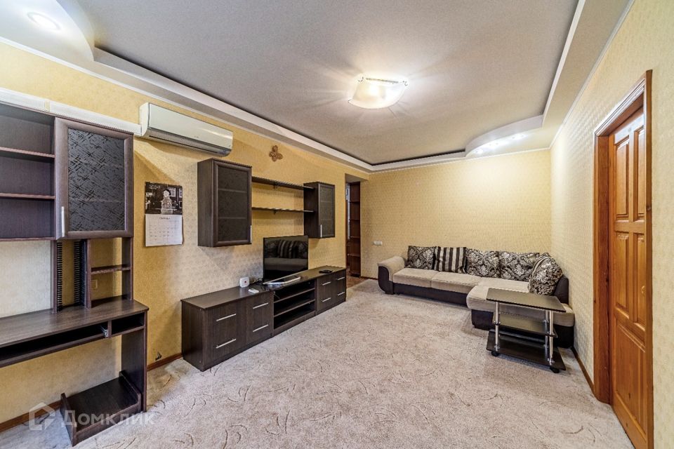 Продаётся 2-комнатная квартира, 62.8 м²