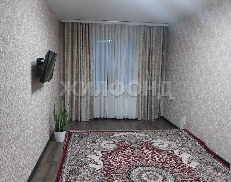 Продаётся 1-комнатная квартира, 42.1 м²