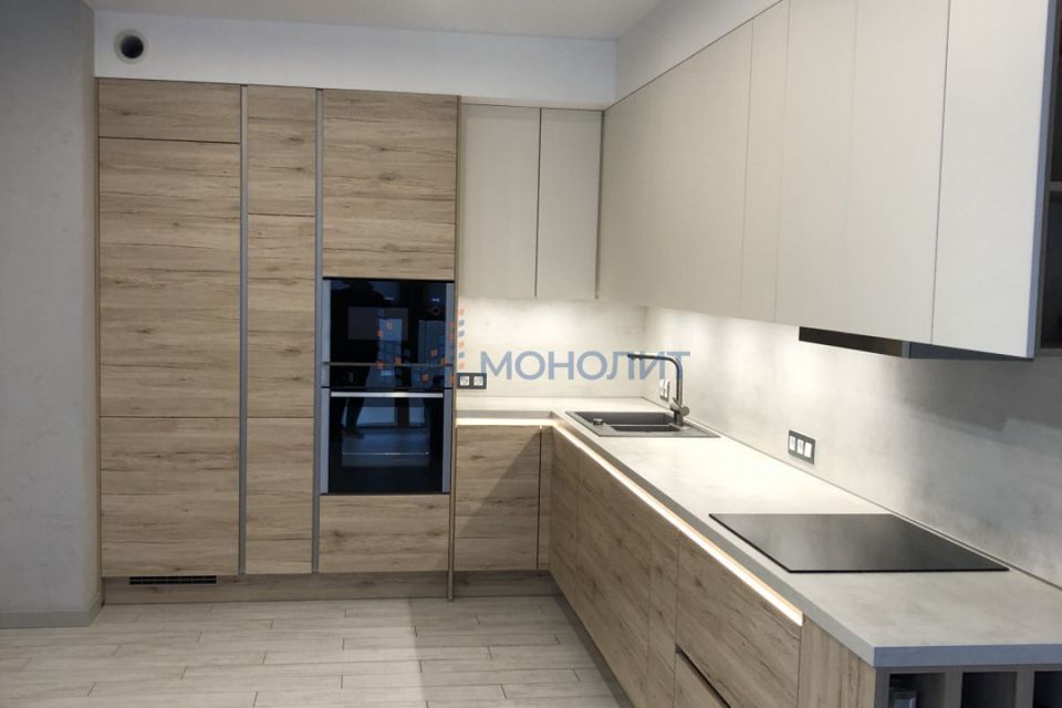 Продаётся 4-комнатная квартира, 100 м²