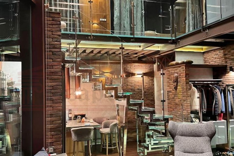 Сдаётся 3-комнатная квартира, 130 м²