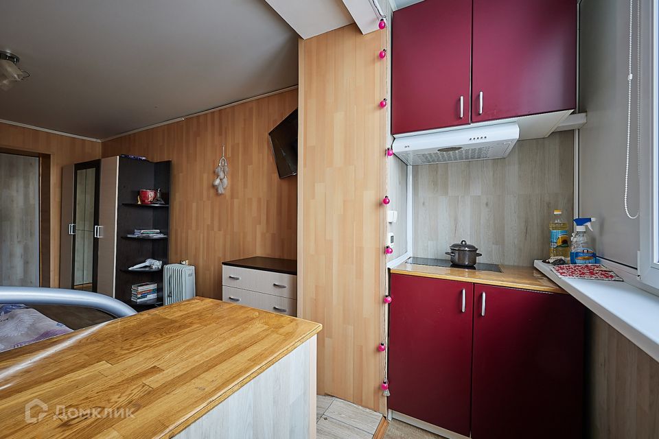 Продаётся комната в 6-комн. квартире, 12.5 м²