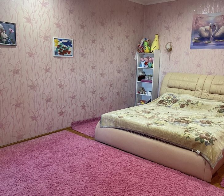 Продаётся 5-комнатная квартира, 143 м²