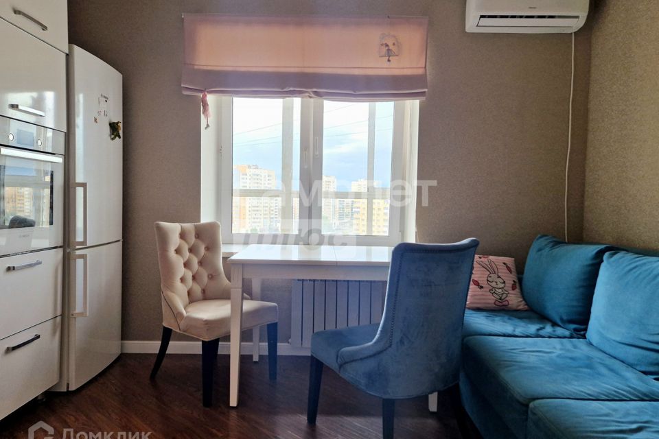 Продаётся 1-комнатная квартира, 52 м²
