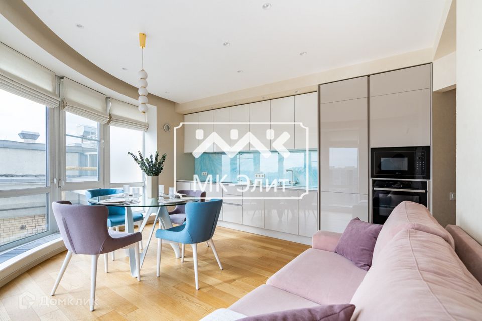 Продаётся 2-комнатная квартира, 67.9 м²