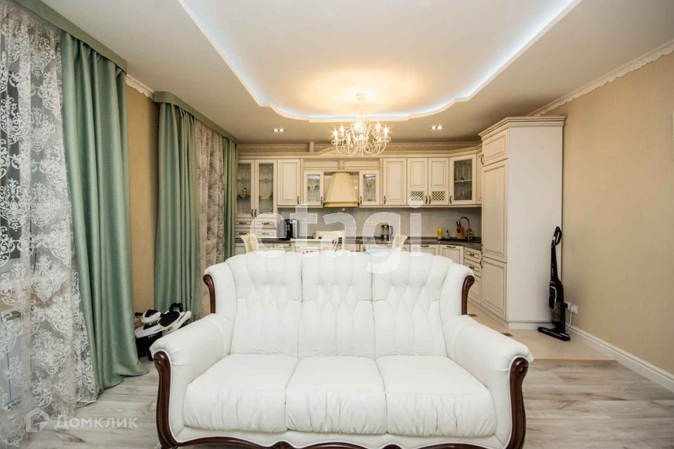 Продаётся 4-комнатная квартира, 138.5 м²