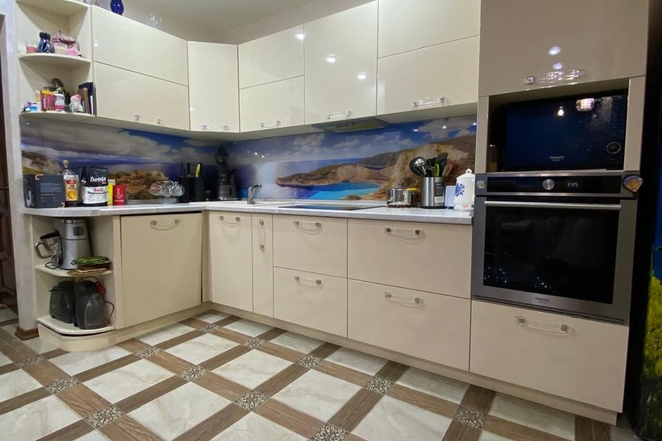 Продаётся 3-комнатная квартира, 104.6 м²