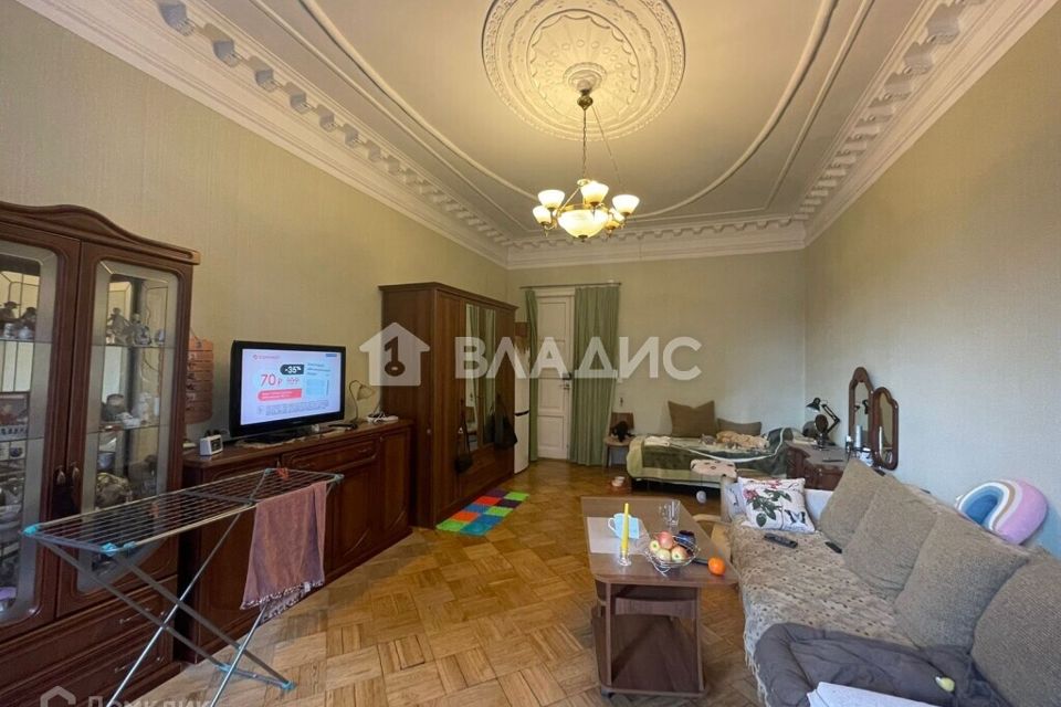 Продаётся 7-комнатная квартира, 189.9 м²