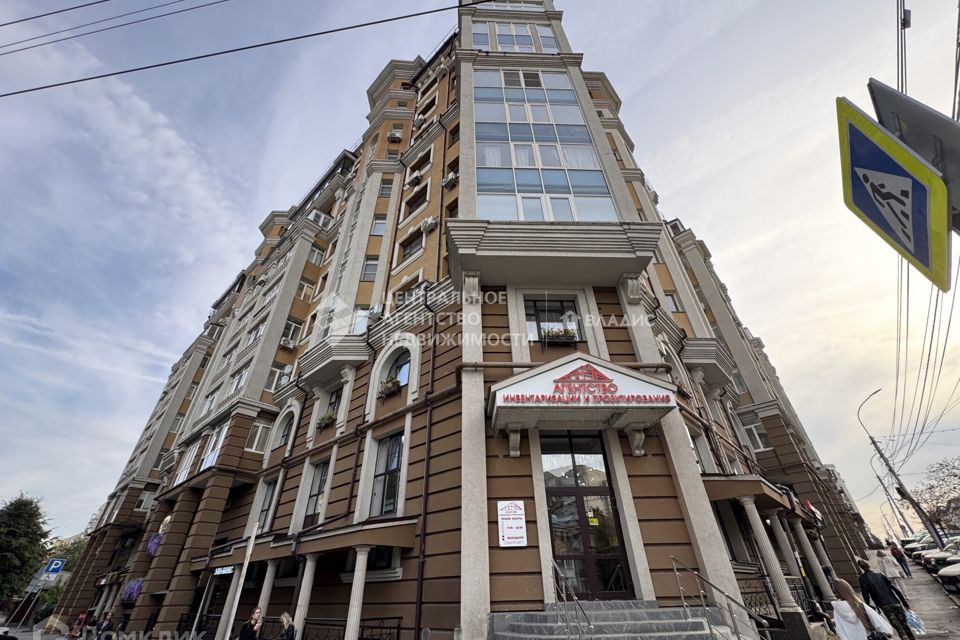 Сдаётся 3-комнатная квартира, 150 м²