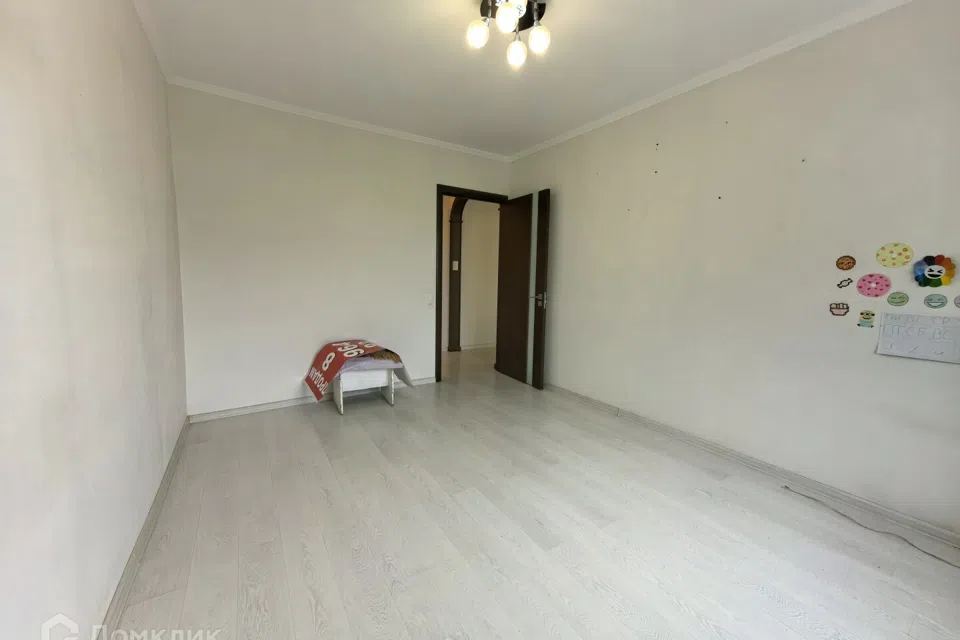 Продаётся 3-комнатная квартира, 69.5 м²