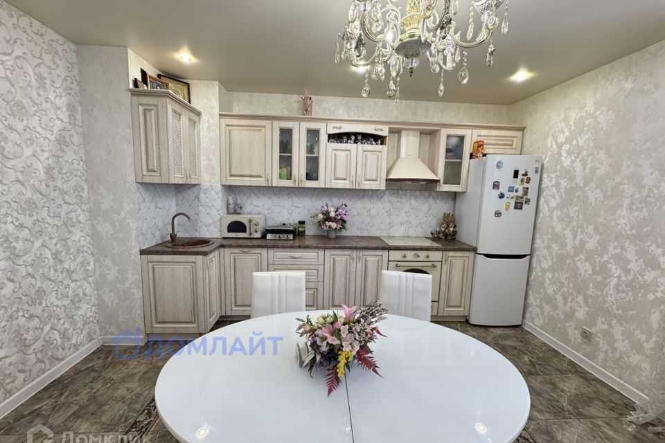 Продаётся 3-комнатная квартира, 94 м²