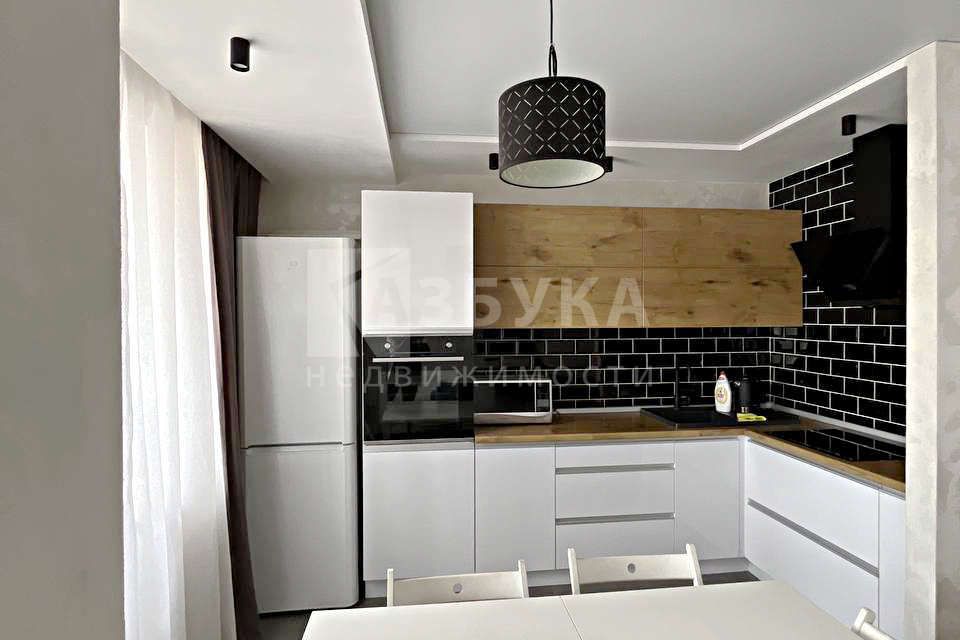 Сдаётся 2-комнатная квартира, 78 м²