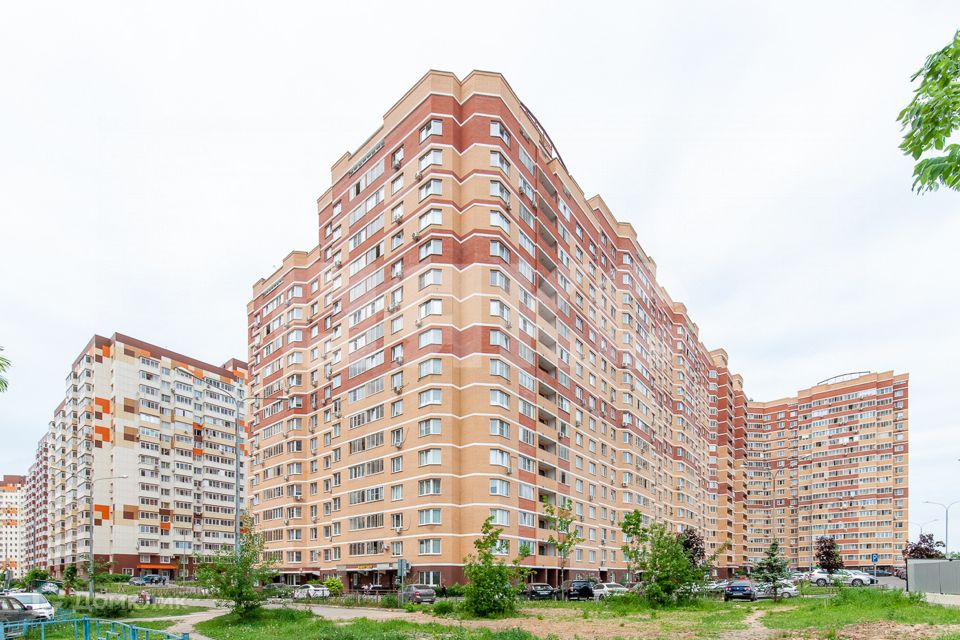 Продаётся 2-комнатная квартира, 65 м²