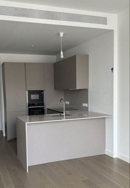 Продаётся 1-комнатная квартира, 66 м²