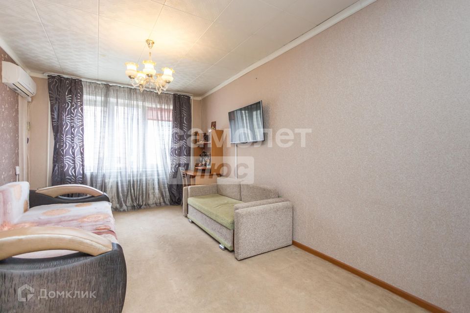 Продаётся 3-комнатная квартира, 63.4 м²