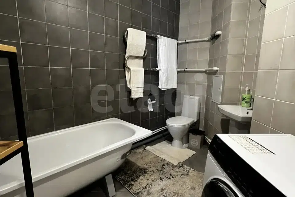 Продаётся 1-комнатная квартира, 45.7 м²