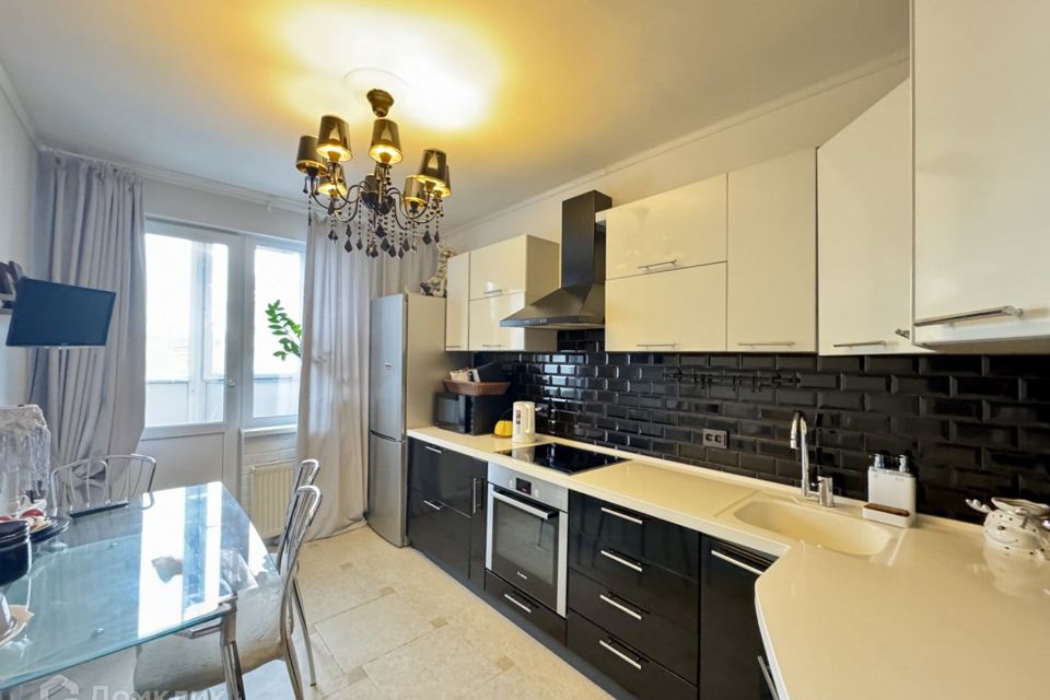 Продаётся 2-комнатная квартира, 56.1 м²