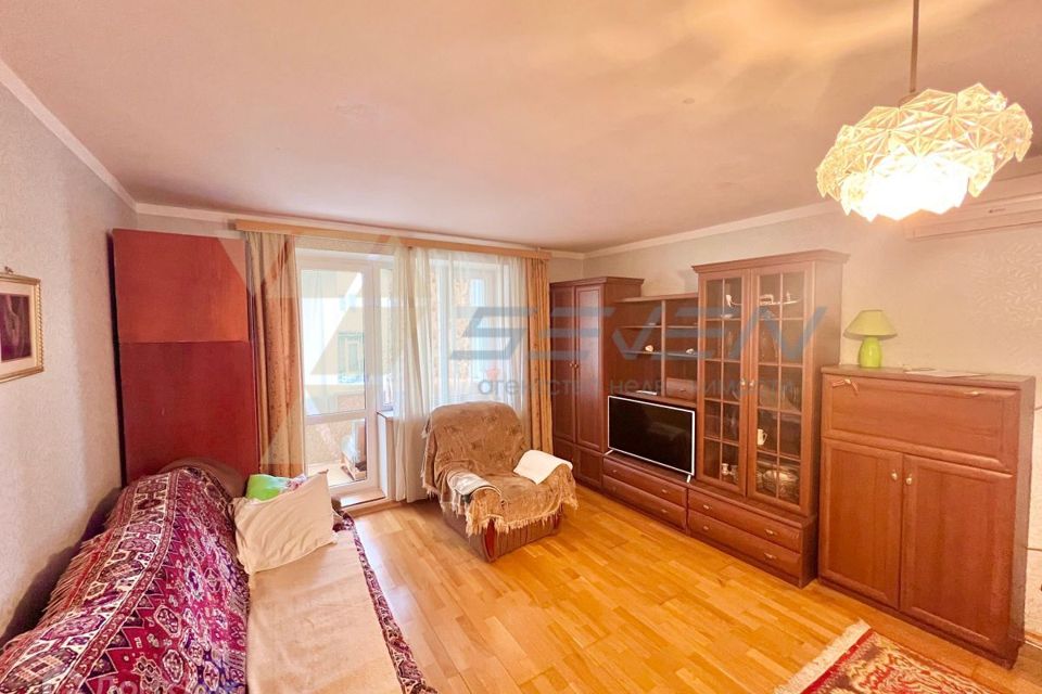 Продаётся 1-комнатная квартира, 51.5 м²