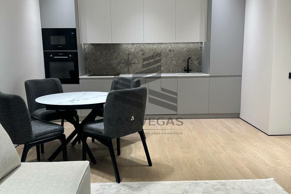 Сдаётся 1-комнатная квартира, 58 м²