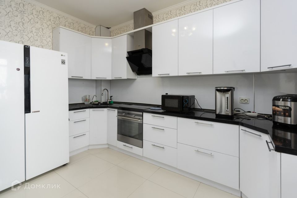 Продаётся 2-комнатная квартира, 63.5 м²