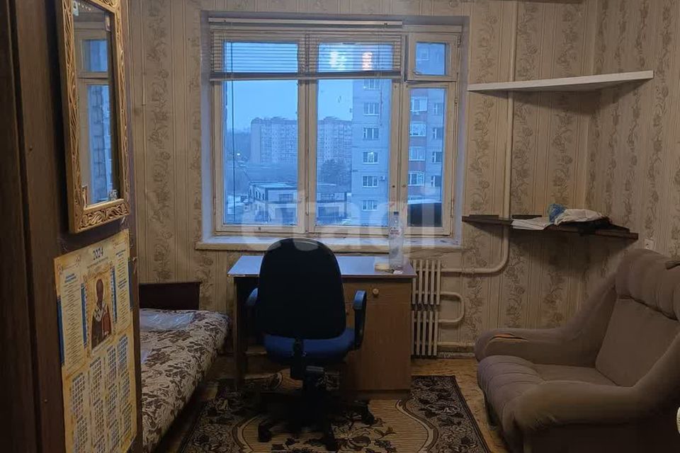 Продаётся комната в 1-комн. квартире, 13 м²