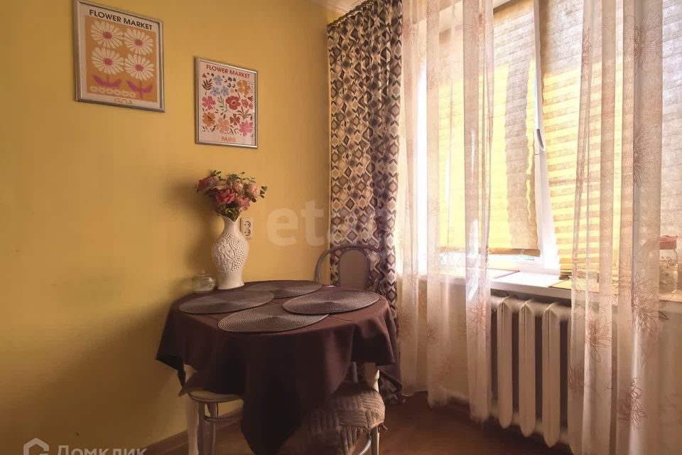 Продаётся 3-комнатная квартира, 58.4 м²