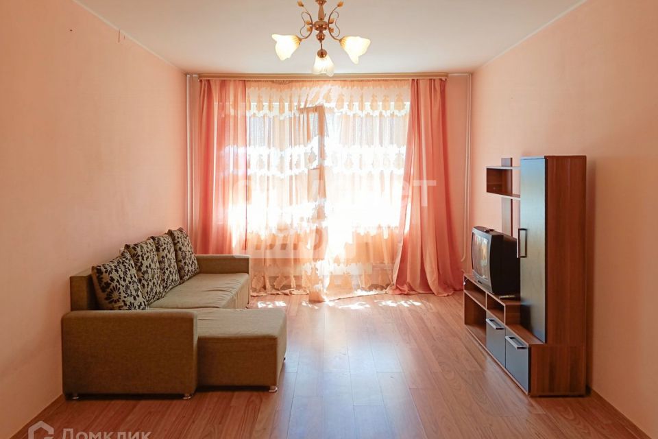 Продаётся 1-комнатная квартира, 40.4 м²