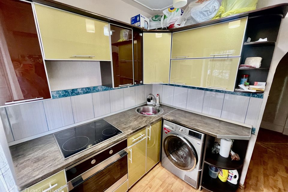 Продаётся 3-комнатная квартира, 56.9 м²