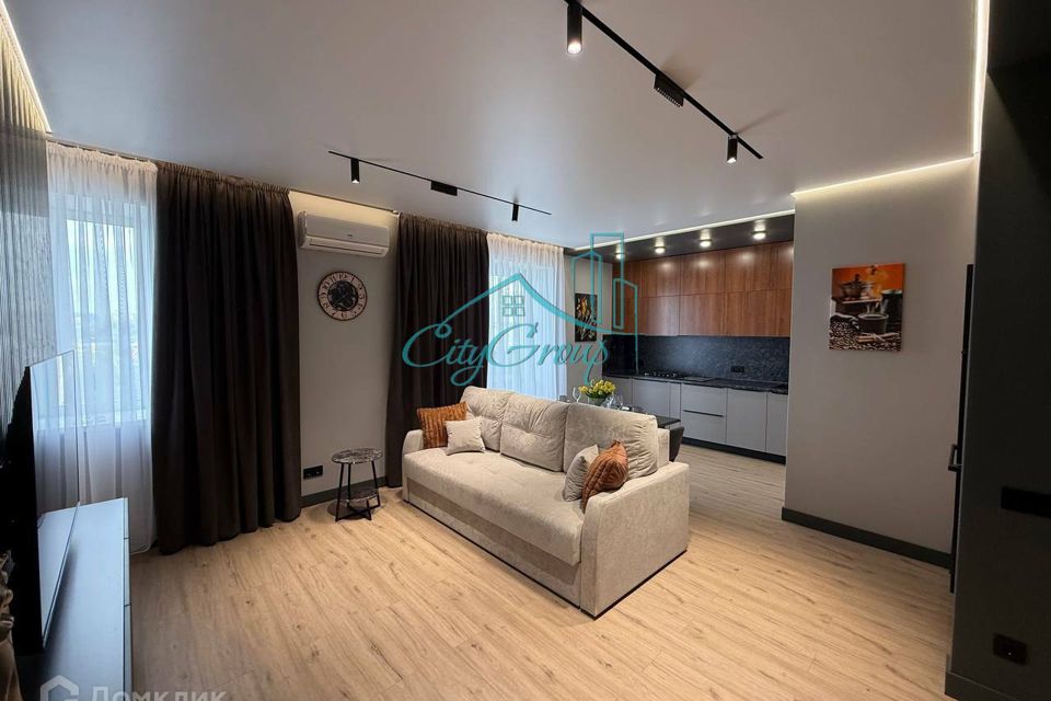 Продаётся 2-комнатная квартира, 56.8 м²