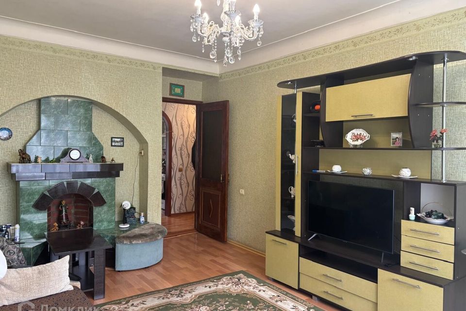 Продаётся 4-комнатная квартира, 80.7 м²