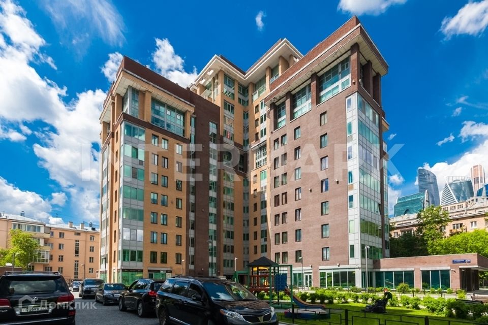 Продаётся 3-комнатная квартира, 109.8 м²