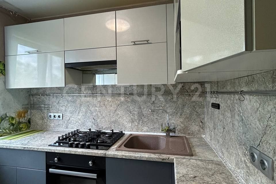 Продаётся 3-комнатная квартира, 47.4 м²